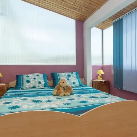 Apartment Karolina III 11098 *