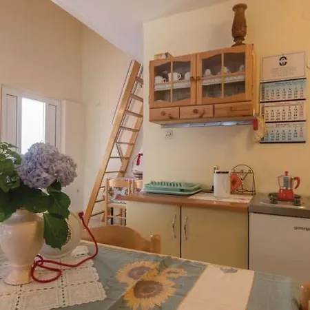 Apartment Karolina III 11098